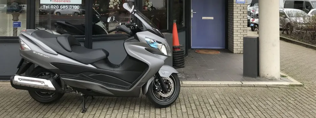 Motorscooter